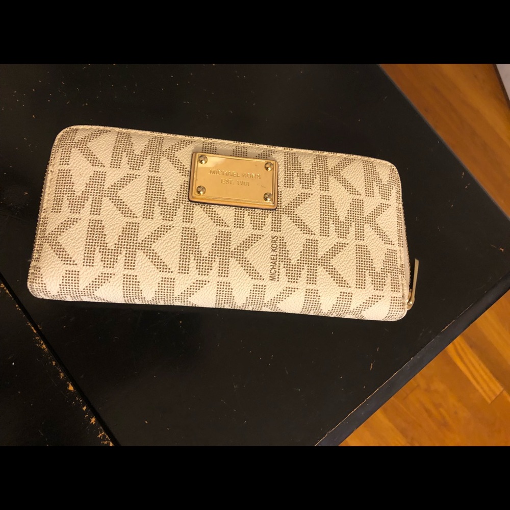 Michael Kors wallet